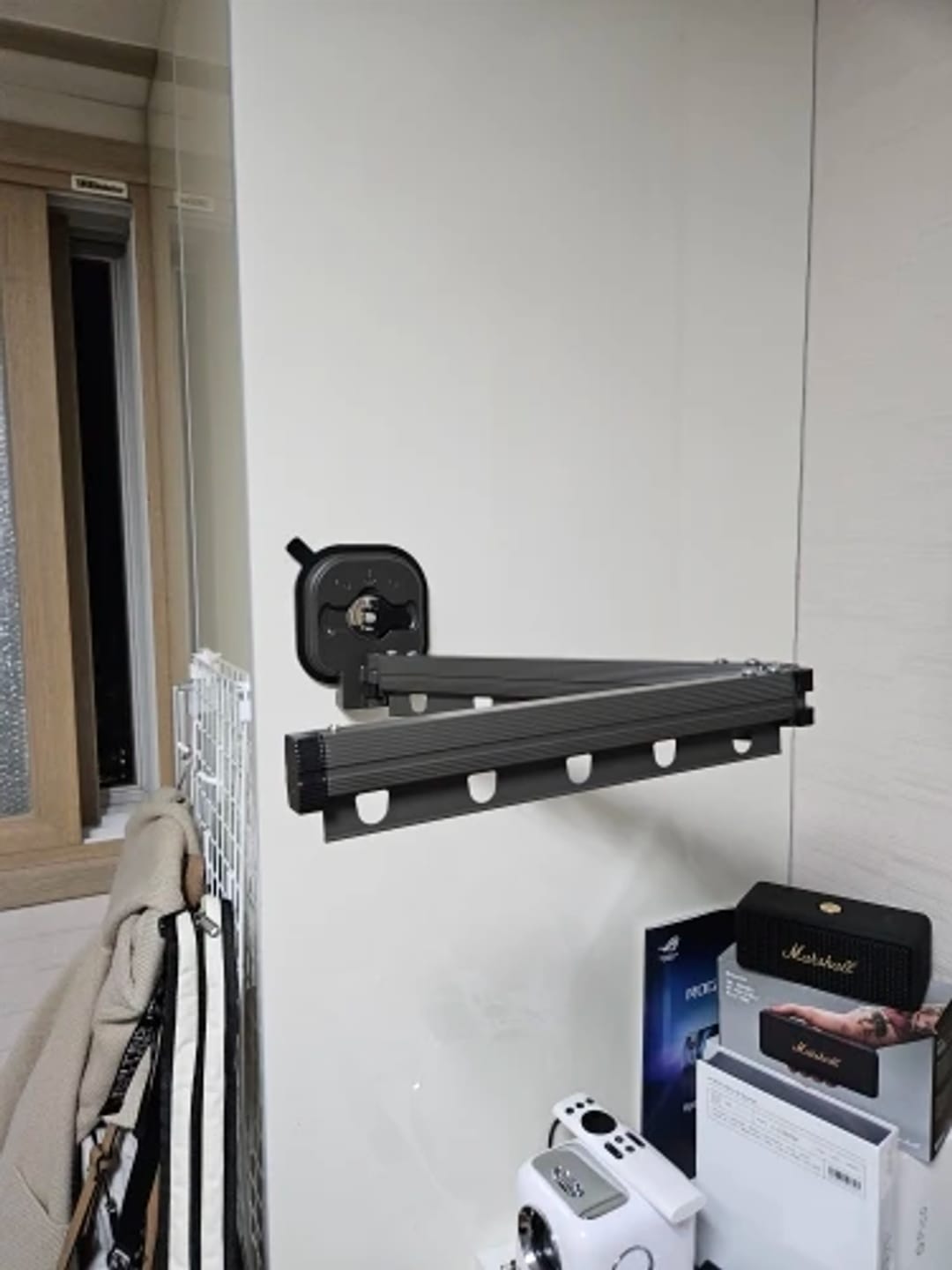 Customer photo review of Flowi™ Suction Clothes Hanger