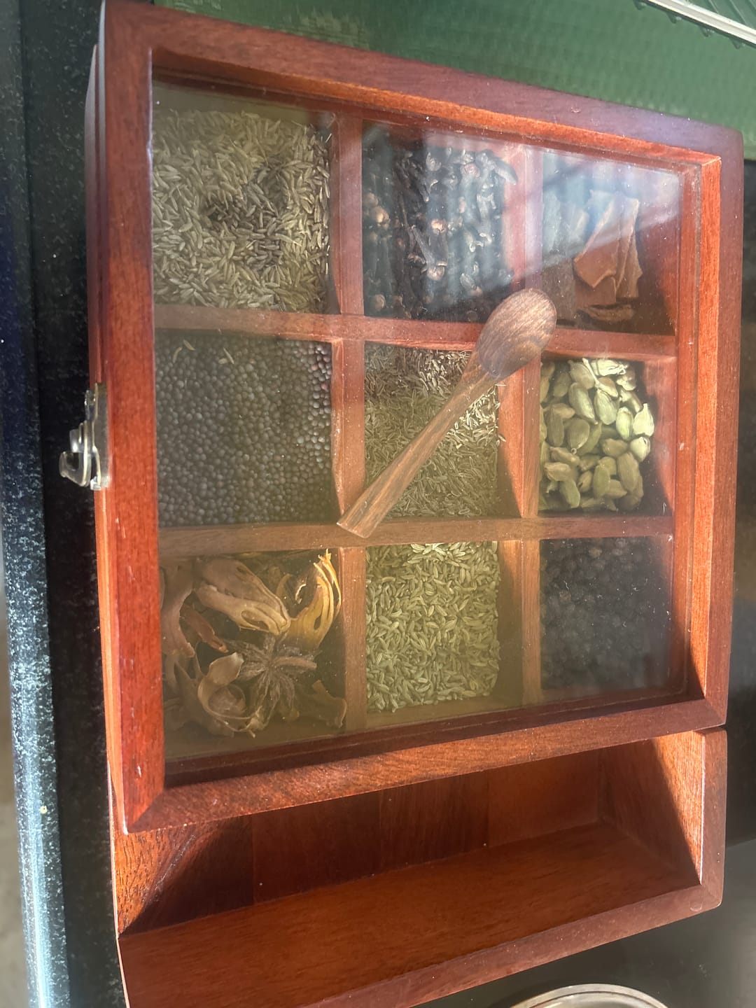 Customer photo review of Legged Spice Box