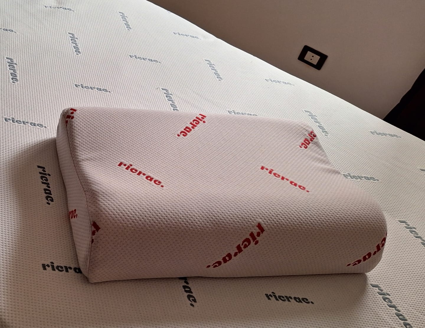 Customer photo review of Wavy Memory Foam Pillow