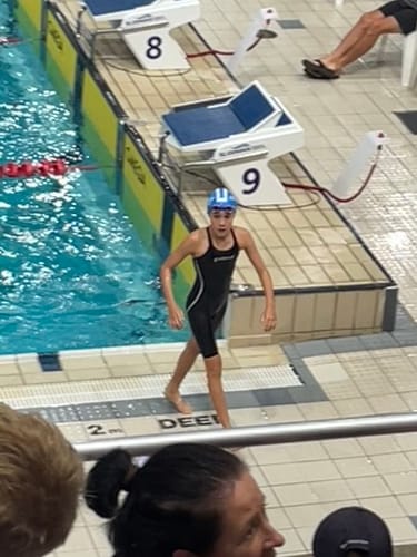 Customer photo review of Explode Kneeskin Female