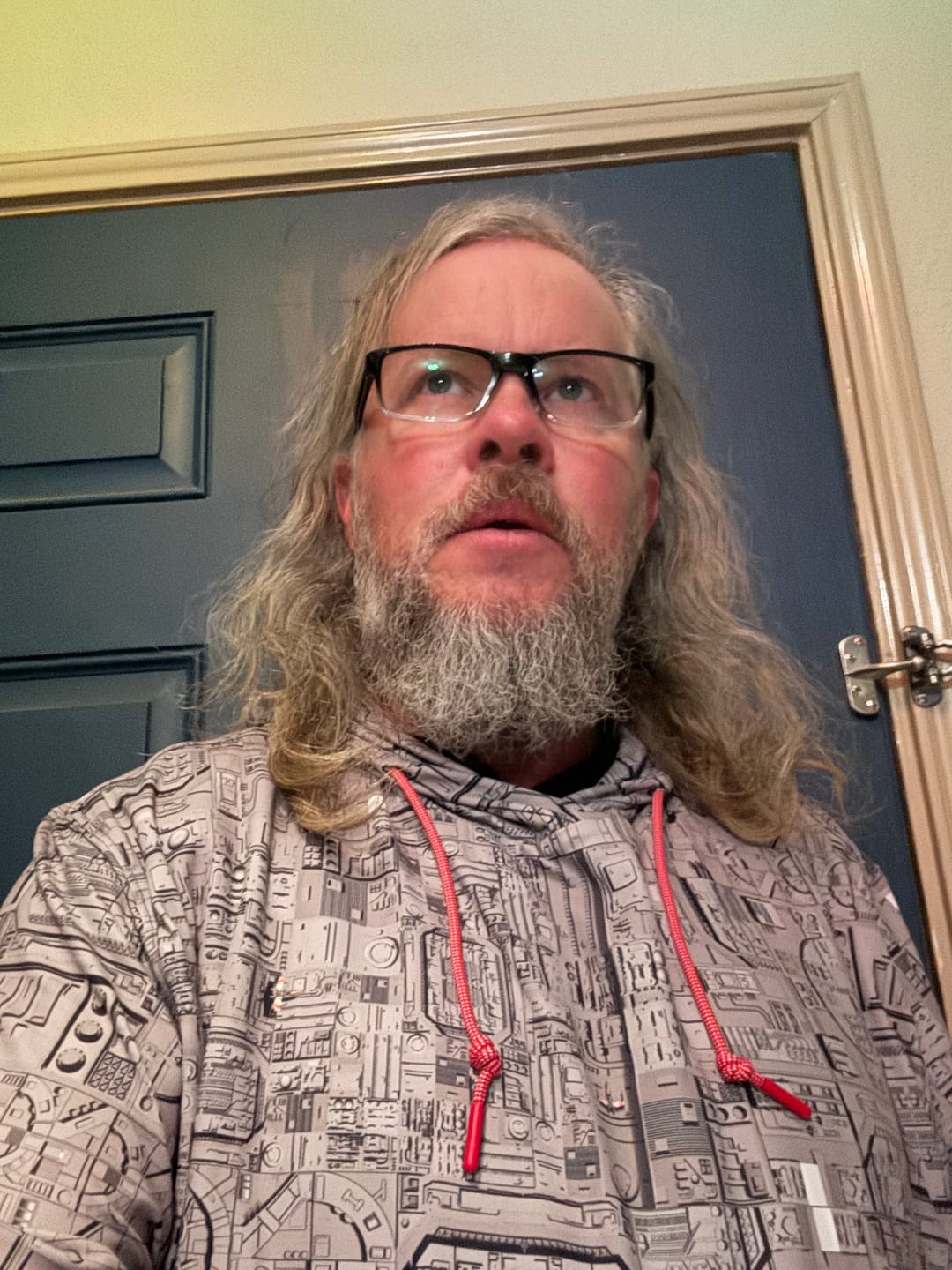Customer photo review of Star Wars™ "That's No Moon" – Performance Hoodie