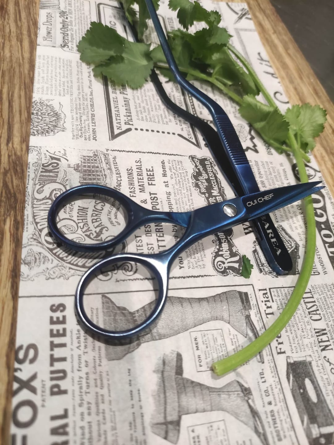 Customer photo review of SuperSharp Kitchen Scissors