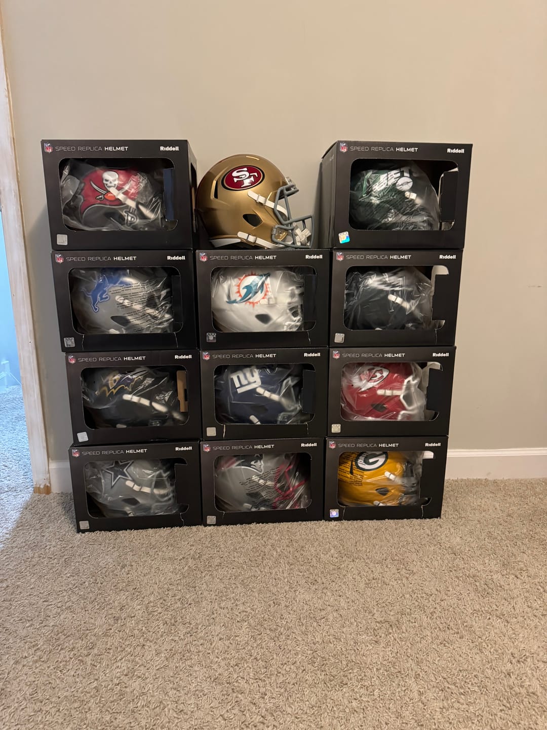 Customer photo review of San Francisco 49ers Riddell Speed Replica Football Helmet