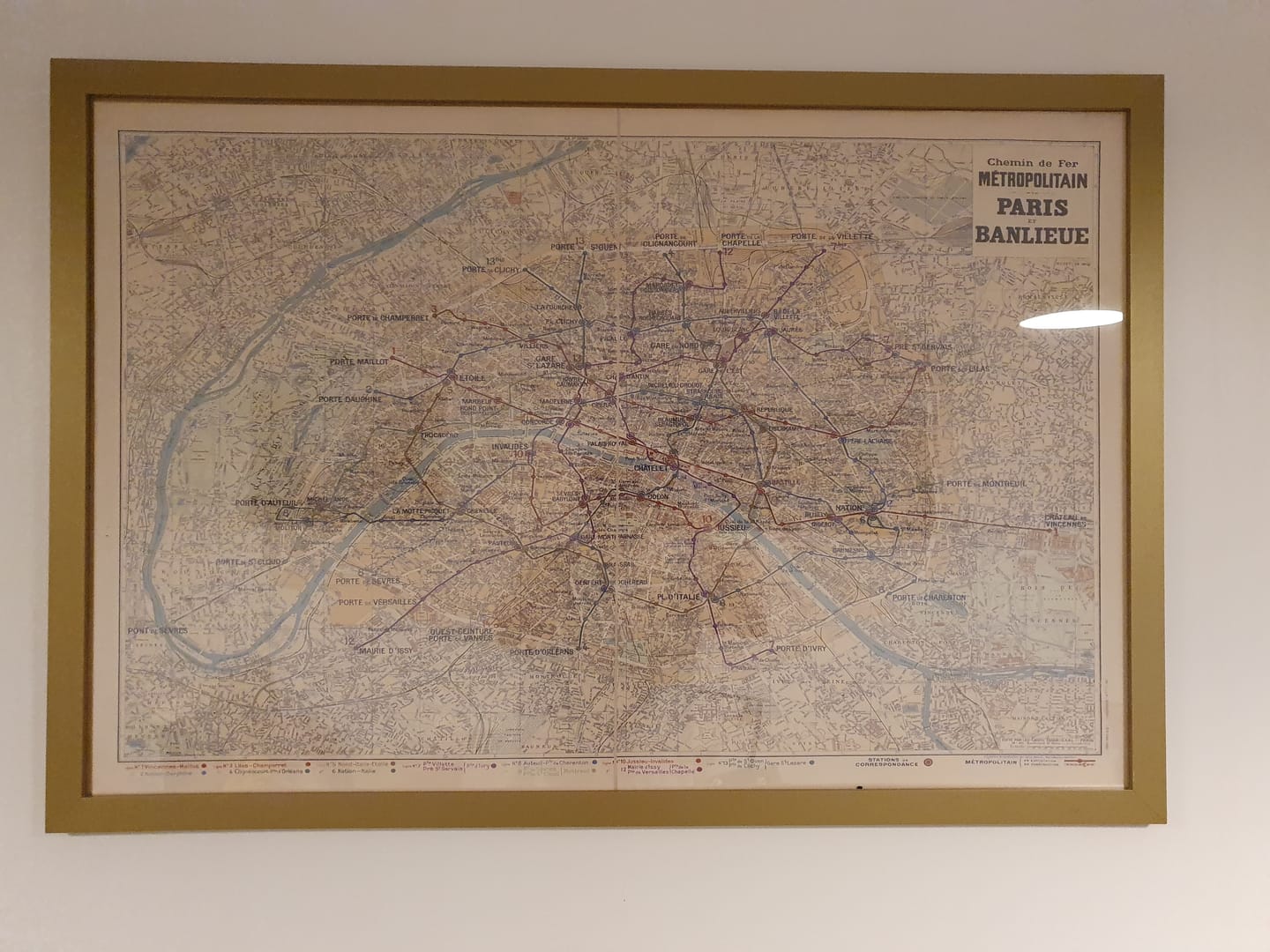 Customer photo review of Old Map of Paris Métro Subway and Landmarks, 1934 by Gaillac-Monrocq - 13 Lines, Arc de Triomphe, 20th Century City Tourist Map