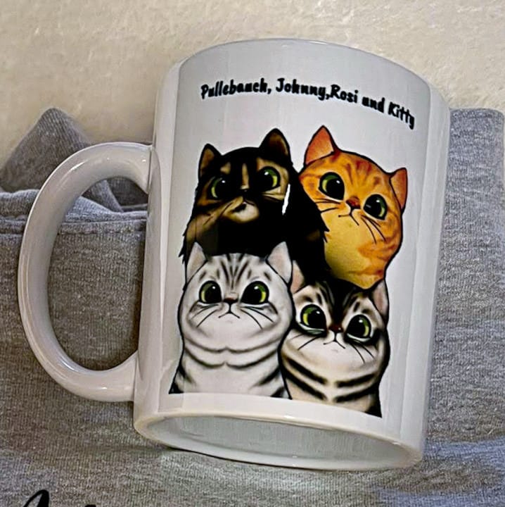 Customer photo review of Neugierige Katzen - Individuelle Tasse