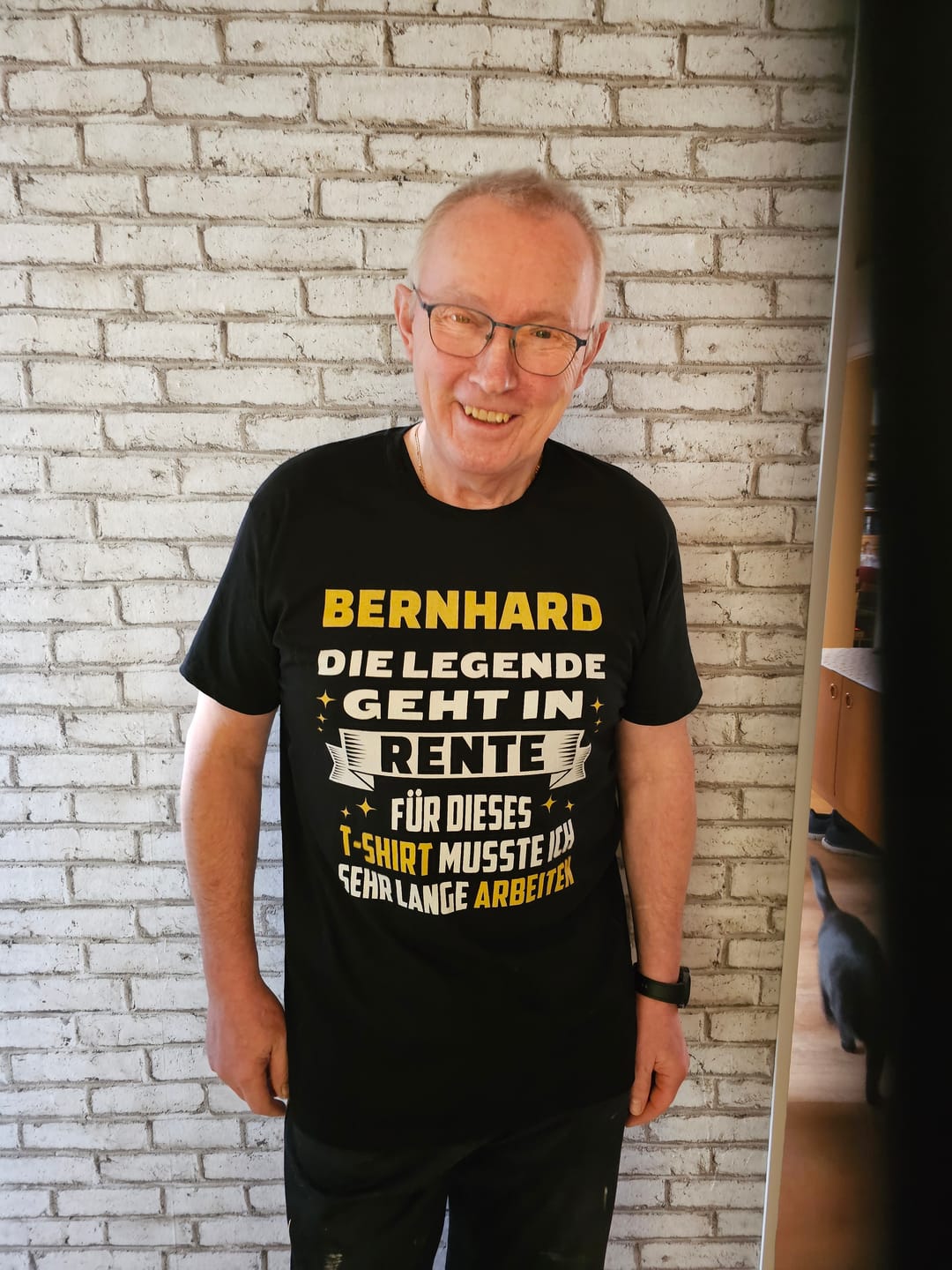 Customer photo review of Legende geht in Rente - Personalisierbares Herren T-Shirt