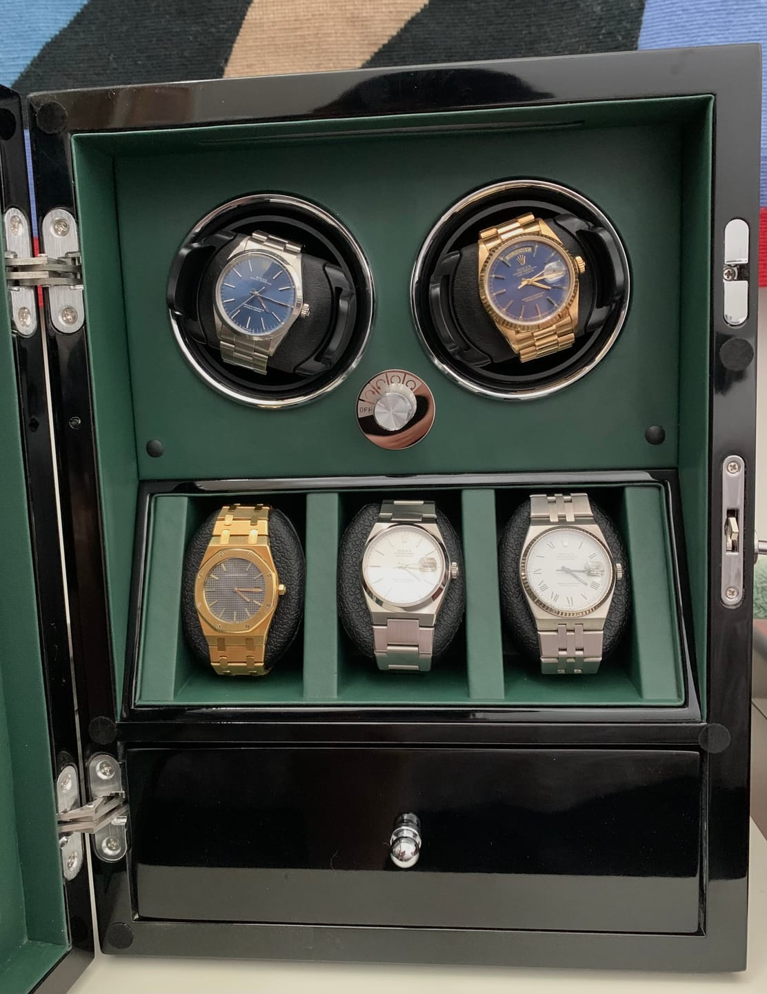 Customer photo review of 2 Watch Winders with 3 Watche Holders Quiet Mabuchi Motor - Green