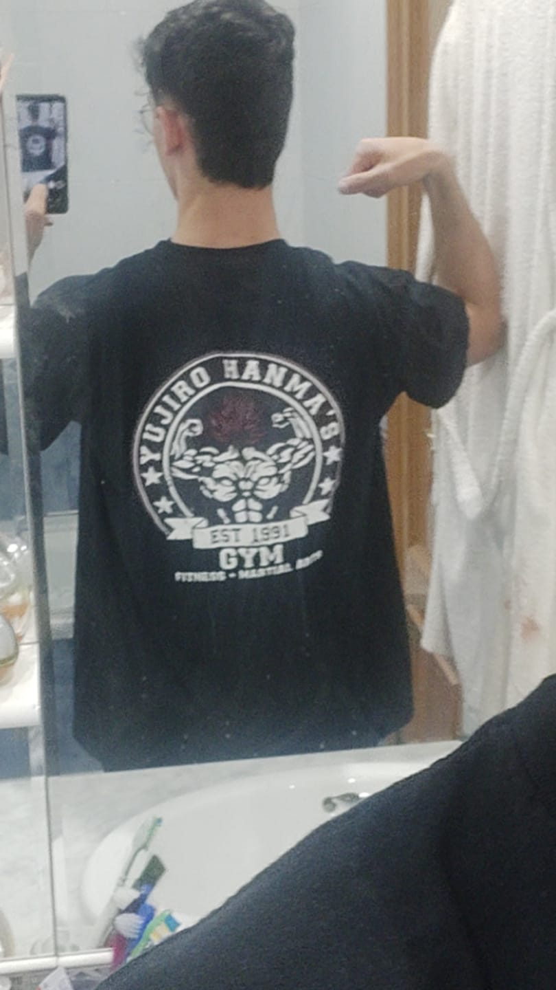 Customer photo review of BACKPRINT YUJIRO HANMA GYM BLACK TEE