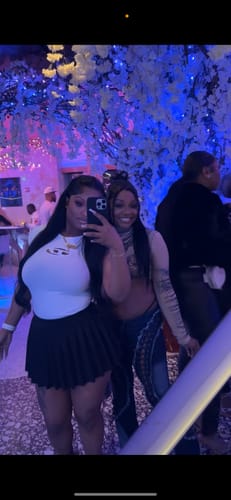 Kelly W. review of LOW RISERS (DENIM) image 1 out of 3