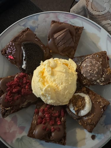 Customer photo review of Favourites brownie