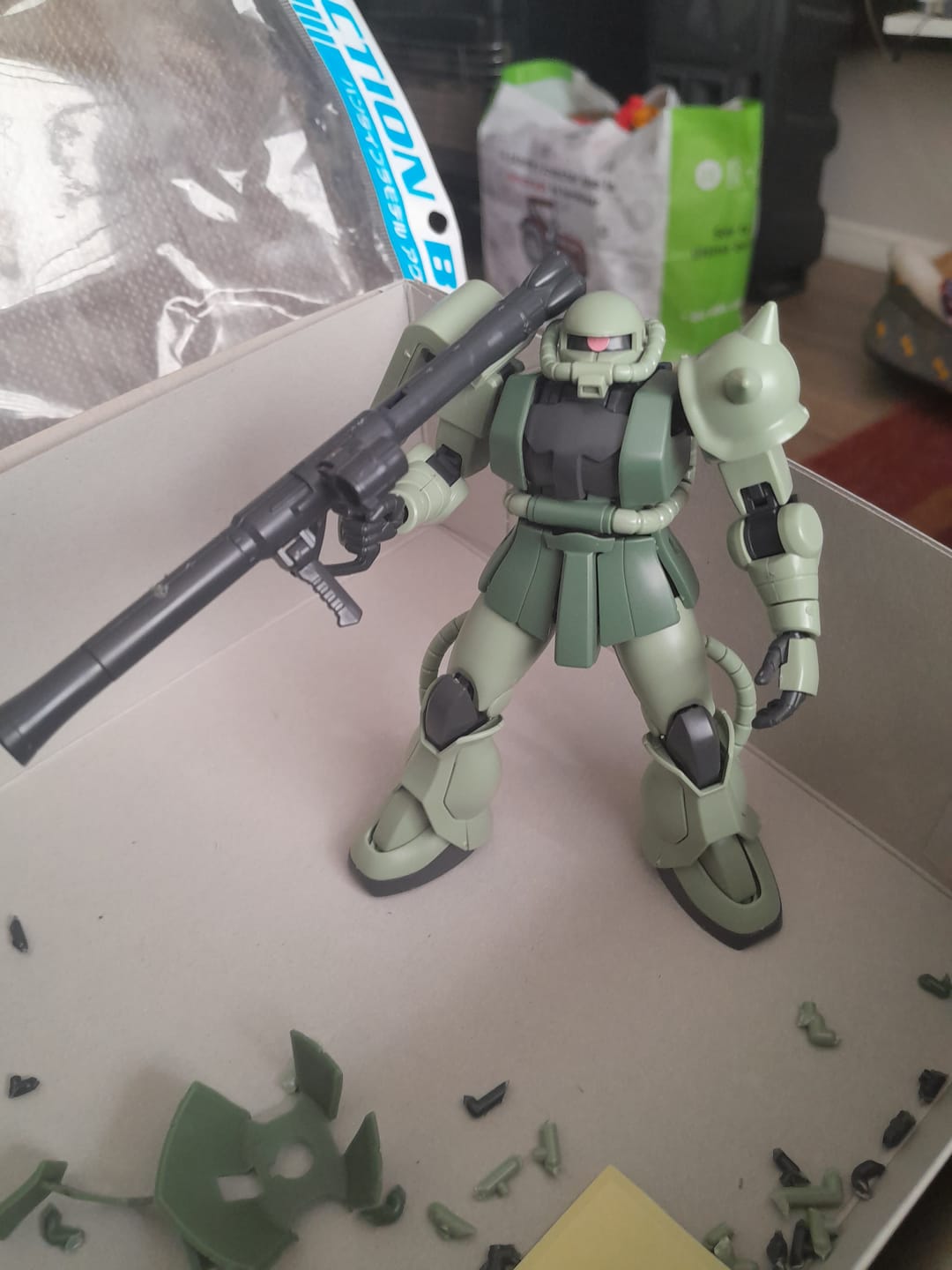 Customer photo review of HG 1/144 MS-06 ZAKU Ⅱ - Model Kit Articulado - Bandai