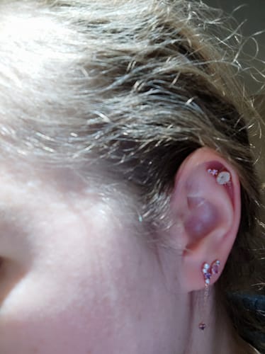 Customer photo review of Piercing Alba