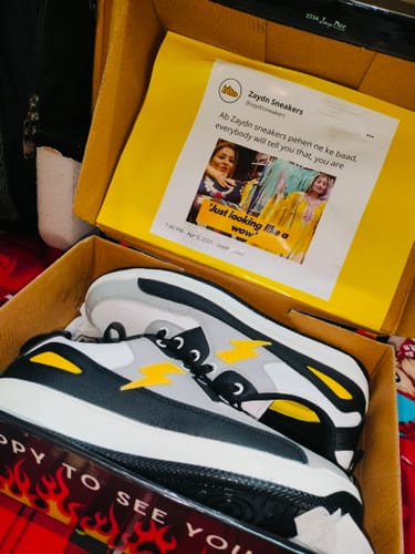 Customer photo review of FONZY Black Yellow Men's casual sneaker