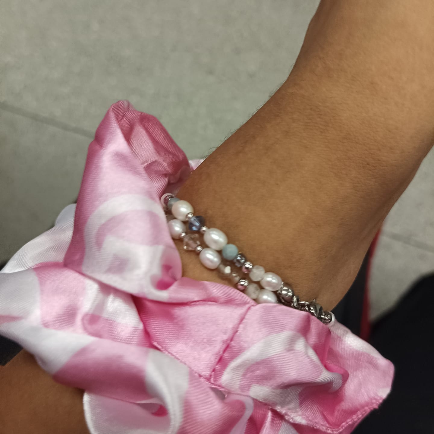 Customer photo review of STARRY DUO SCRUNCHIES