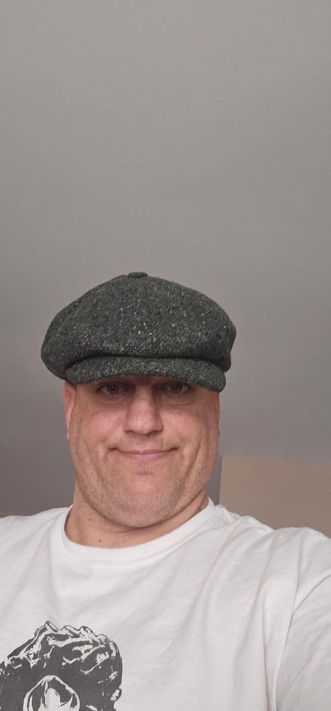 Customer photo review of Peaky Blinders Irish Tweed Newsboy Cap