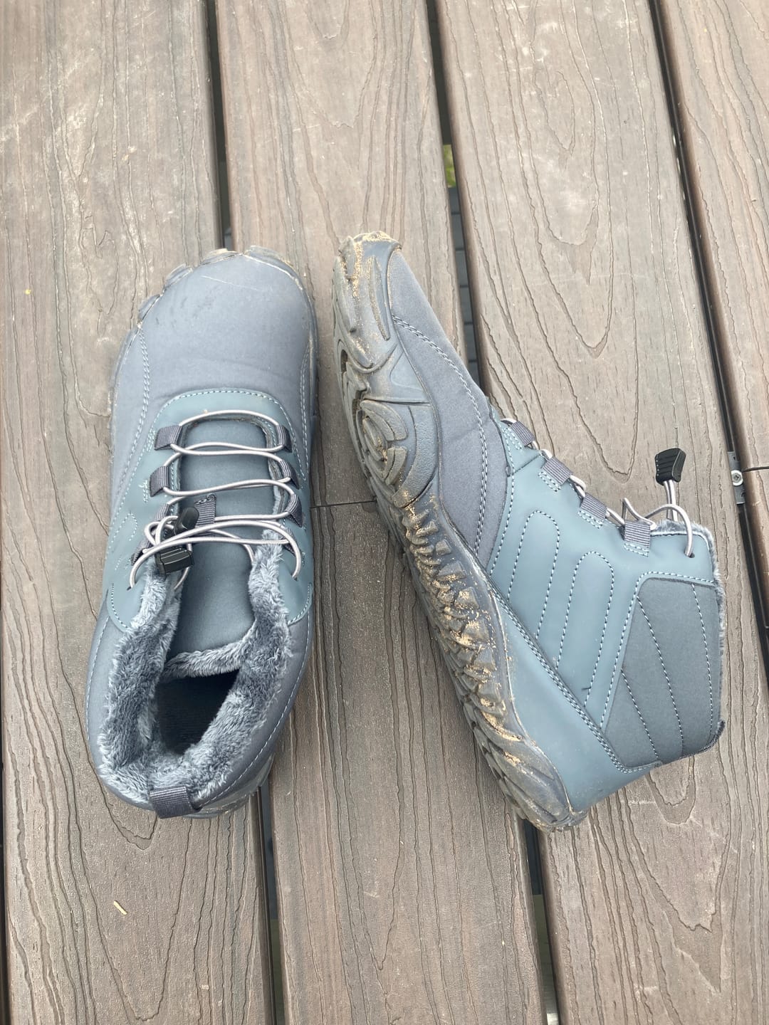 Customer photo review of Caspar Pro - Non-slip & Water-Resistant Winter Barefoot Shoe