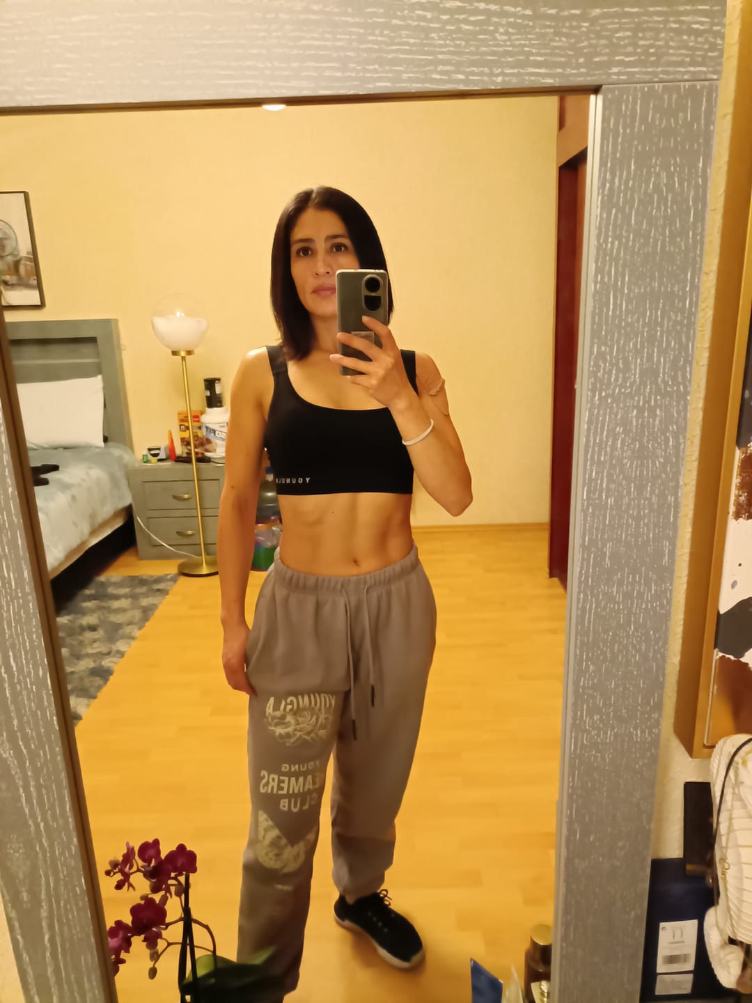 Customer photo review of W211 Dreamers Joggers