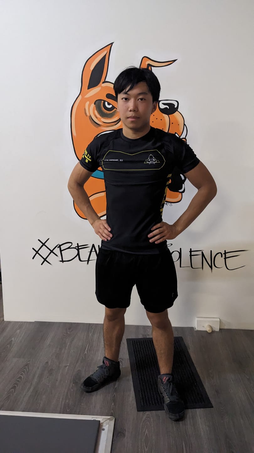 Customer photo review of Limited edition SRP Rash guard / Black & Yellow