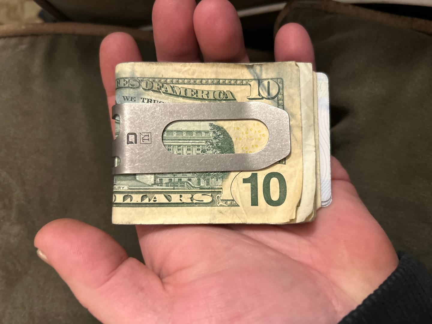 Customer photo review of MC02 TITANIUM MONEY CLIP
