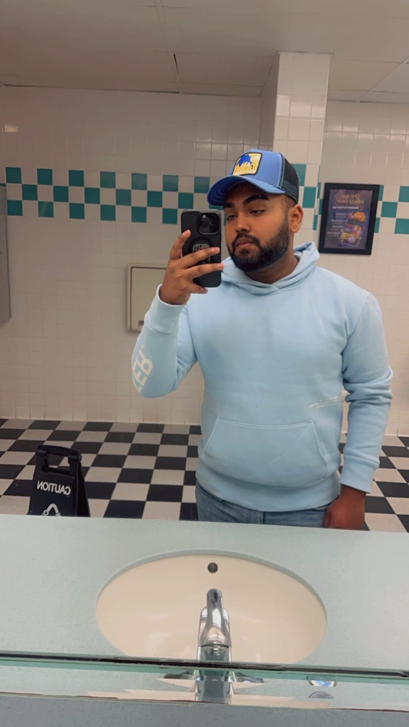 Customer photo review of OVERLORD X Looney Tunes: Road Runner Trucker Cap