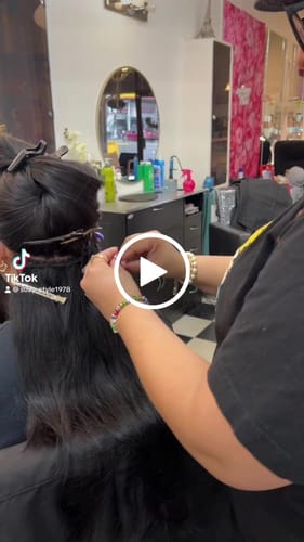 Customer video review of Full Shine Sew In Hair Weft Bundles 100% Remy Human Hair Highlights (#P16/22)