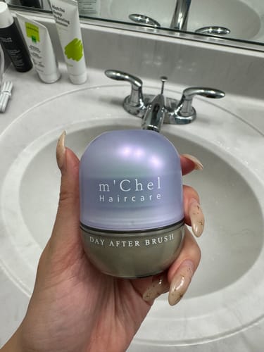 Customer photo review of Day After Brush Clean Dry Shampoo