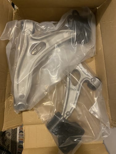 Customer photo review of Front Suspension Control Arm And Ball Joint Assembly Steering Tie Rod End Stabilizer Bar Link Kit (8Pc) For Ford Focus C-Max K72-101130