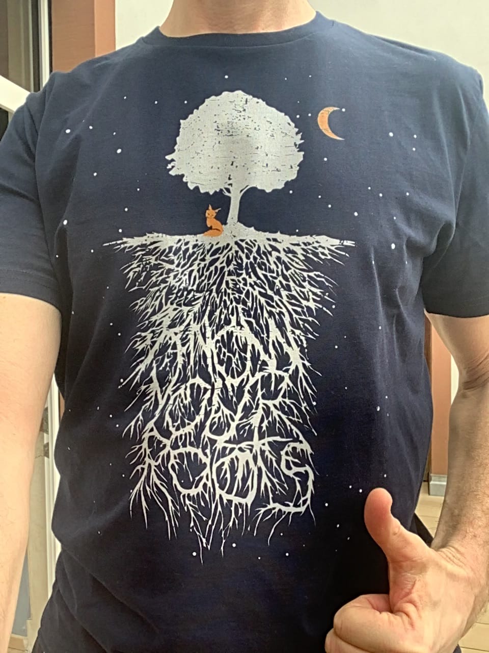 Customer photo review of KNOW YOUR ROOTS - Bio Herren Shirt