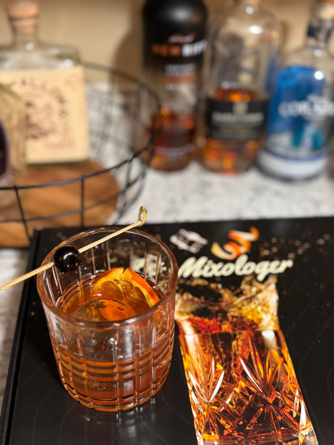 Customer photo review of Antarctic Clear Ice Maker (Sphere & Cube)