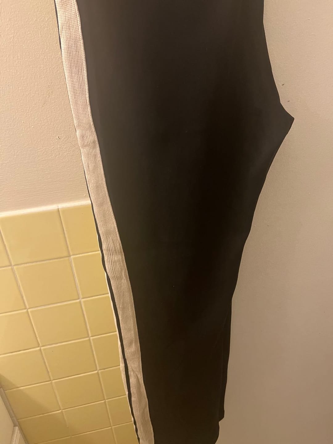 Customer photo review of Sutorai Loose Pants