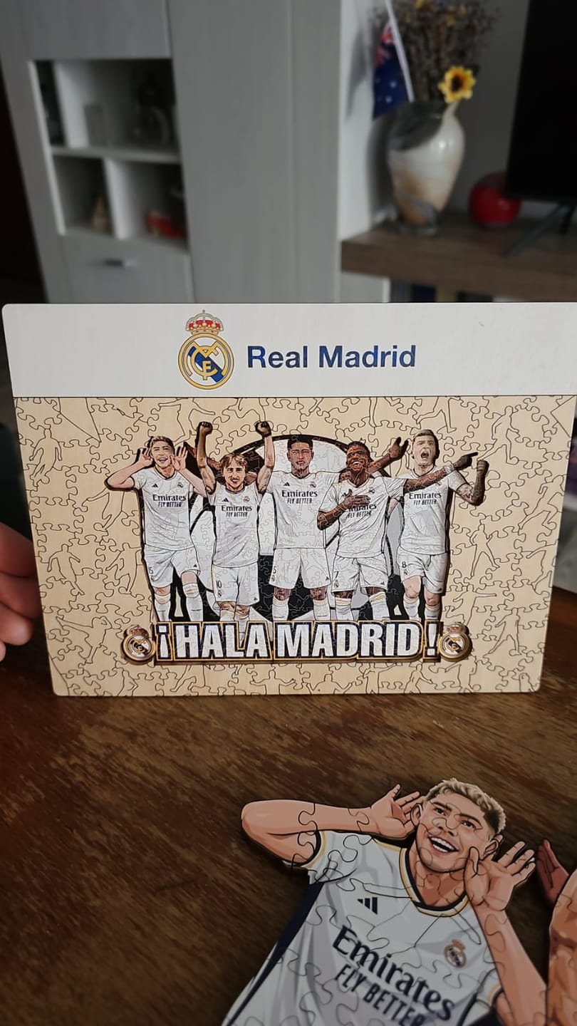 Customer photo review of Real Madrid CF® 5 Players - Wooden Puzzle (LIMITED EDITION)