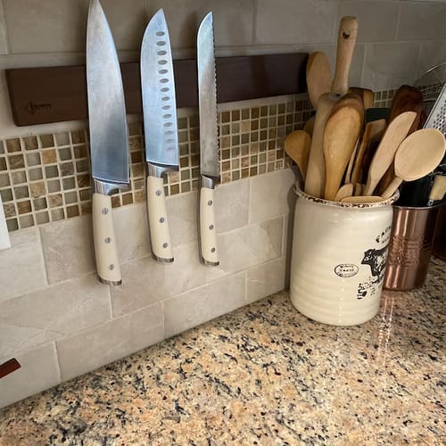 Customer photo review of Acacia Hardwood Magnetic Knife Strip