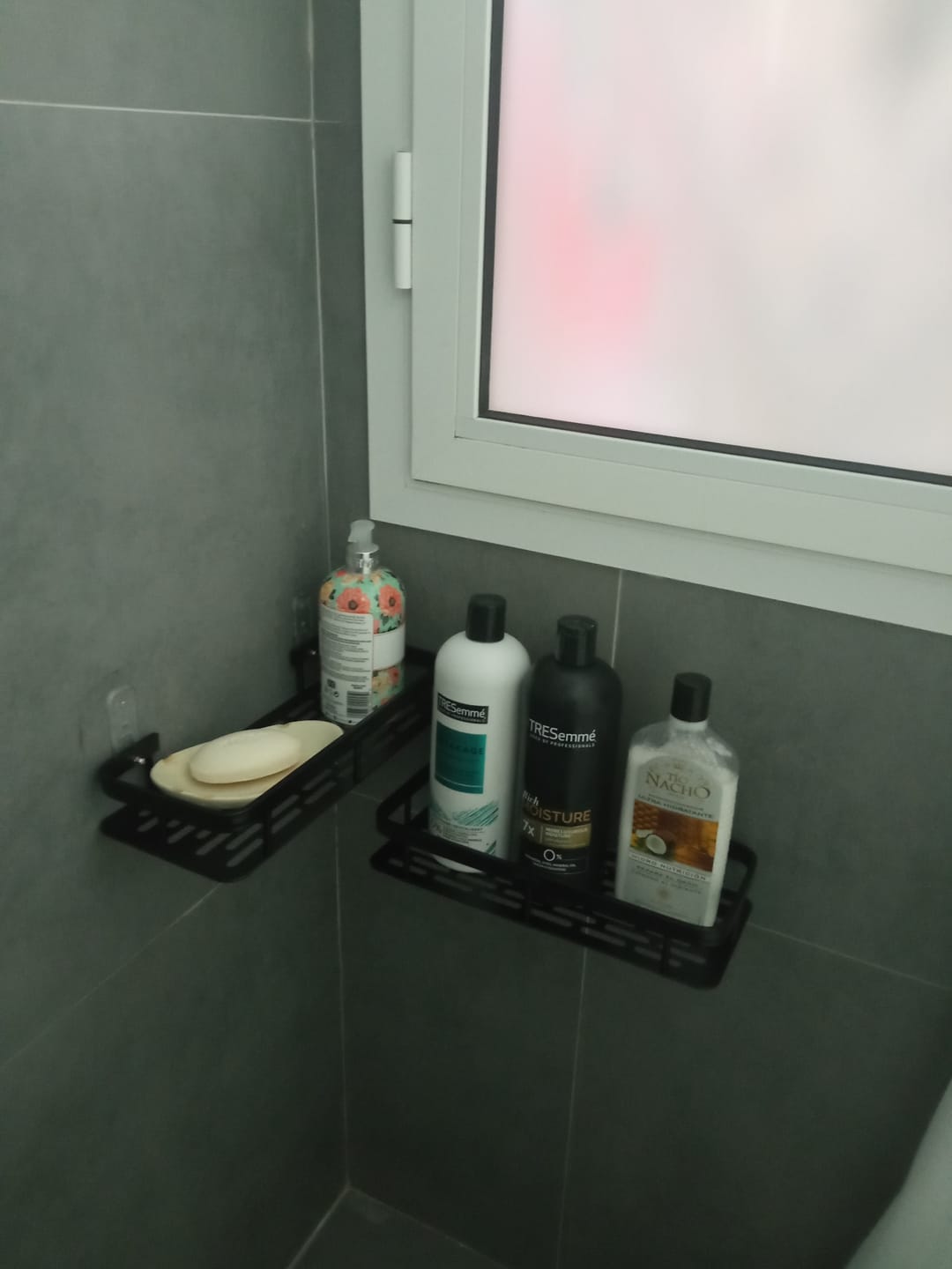 Customer photo review of Estante Organizador Winsen de Aluminio Milhome