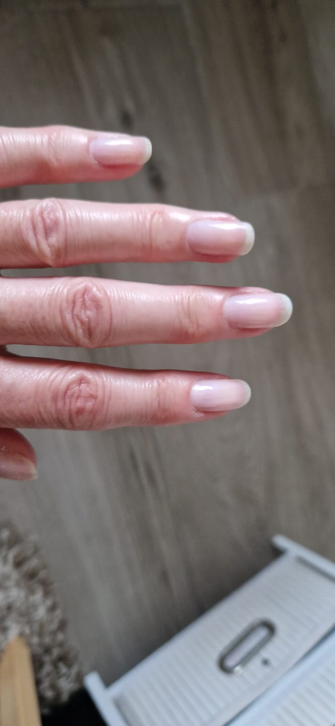 Customer photo review of CND™ Vinylux™ Gel-Like Effect Top Coat 15ml