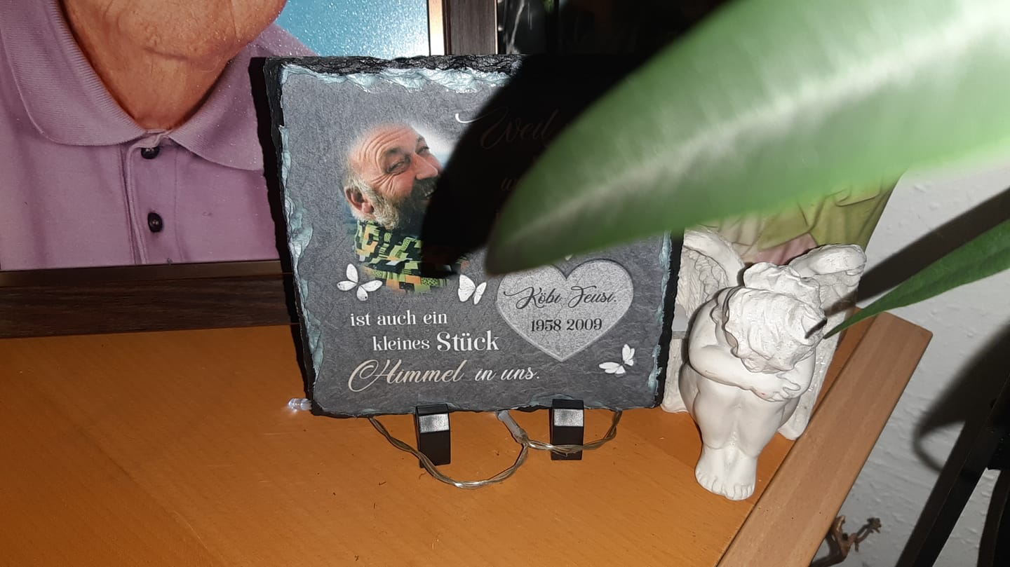 Customer photo review of Du fehlst uns so sehr ... - Individuelle Schieferplatte
