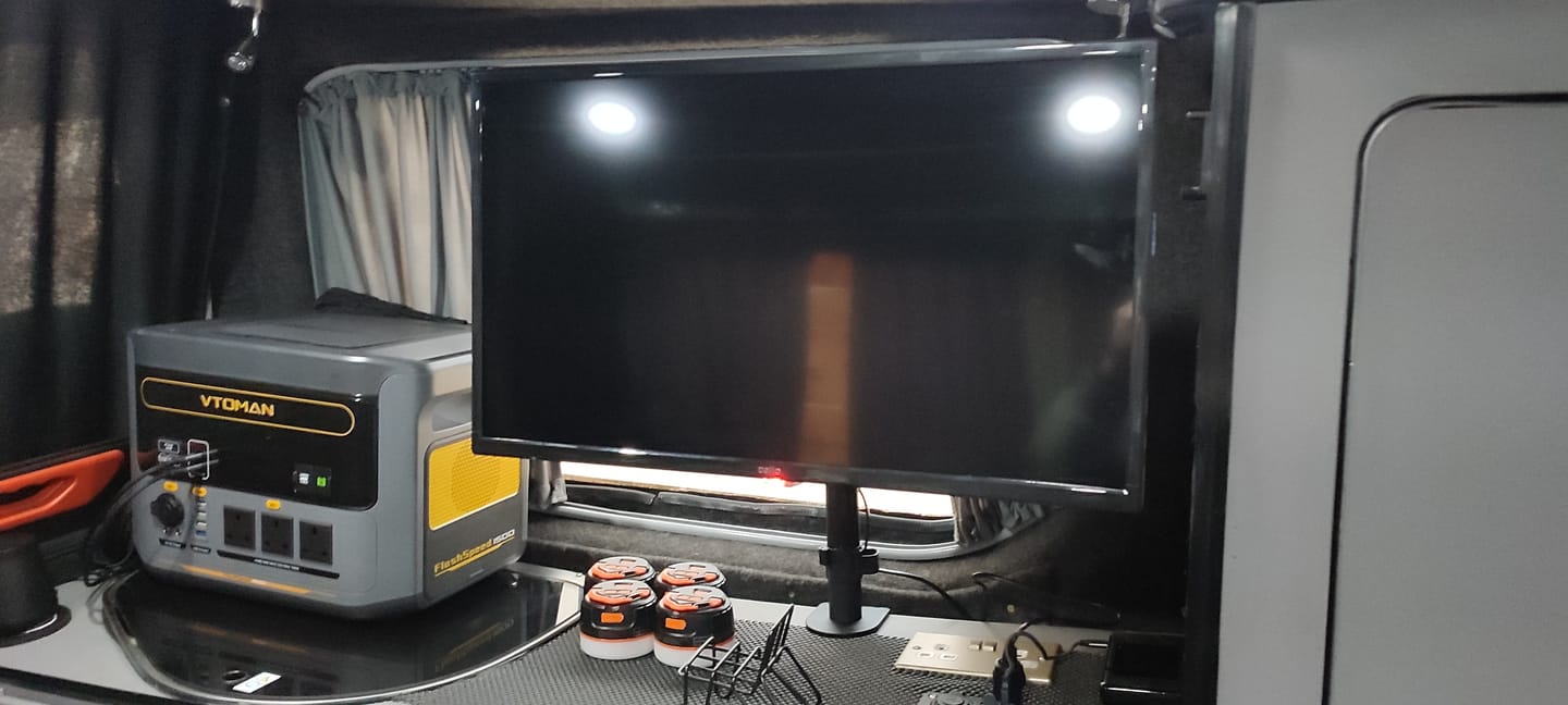 Customer photo review of VTOMAN FlashSpeed 1500 Portable Power Station