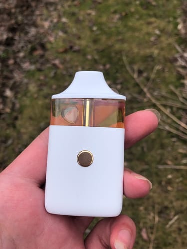 Customer photo review of Torch Caviar Sauce BLUE DREAM SATIVA THC Disposable Vape Pen 4.5g 4500mg