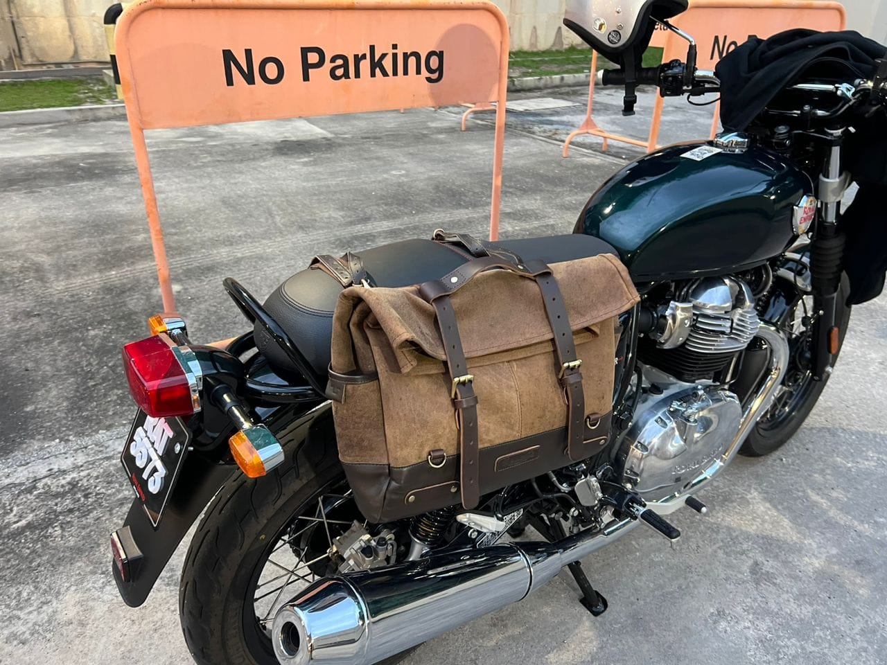 Customer photo review of outlaw saddlebag