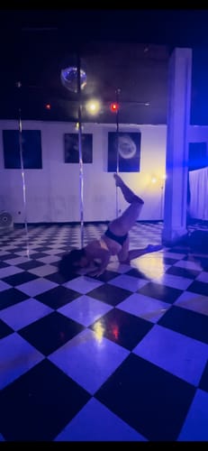 Customer photo review of Essential High Rider Hot Pants