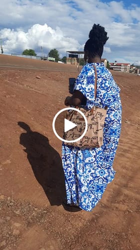 Customer video review of Danish Blue Kimono