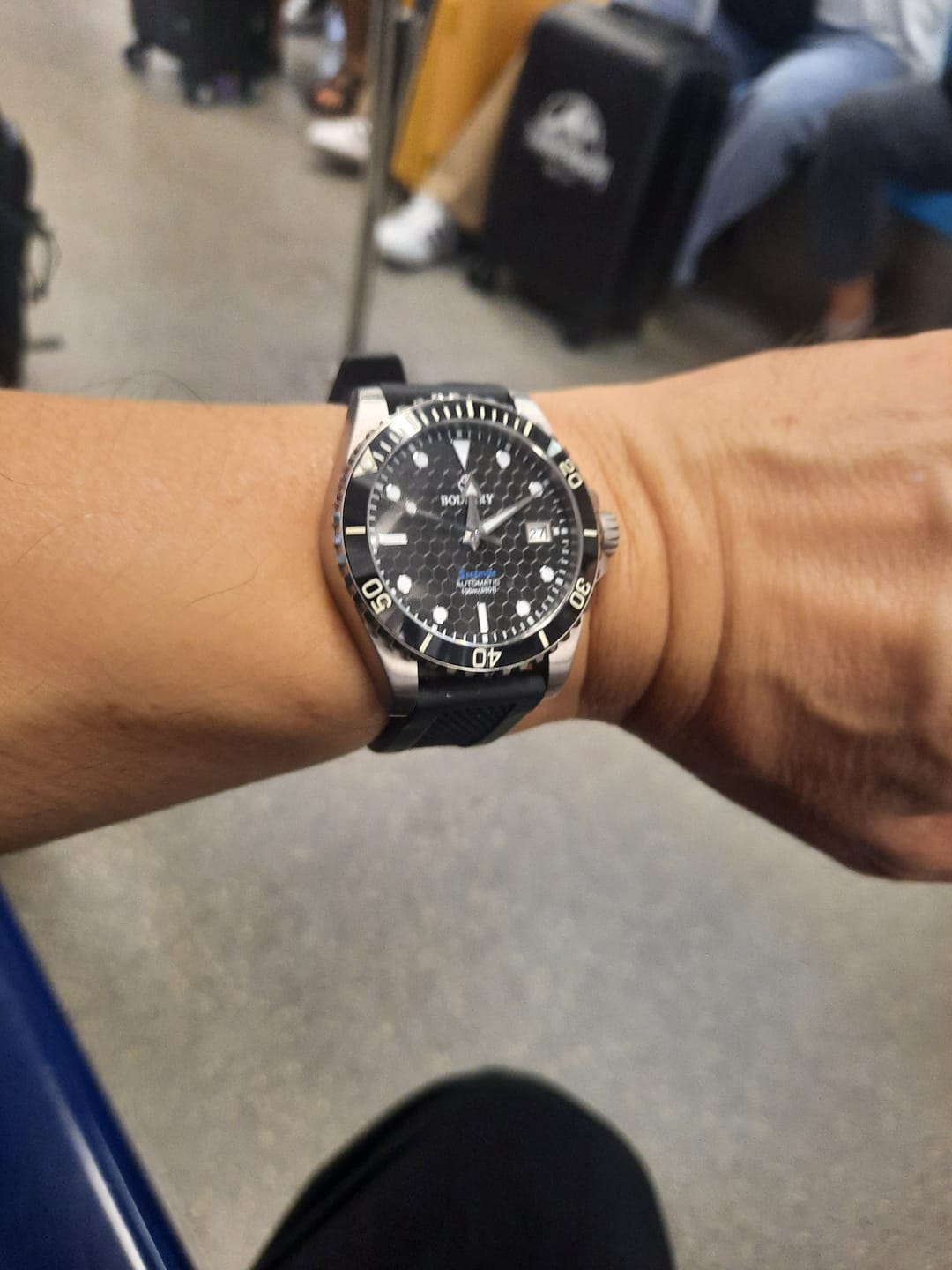 Customer photo review of SEATURTLE.OCEAN(TITANIUM) - Automatic Titanium Diver Watch | Black