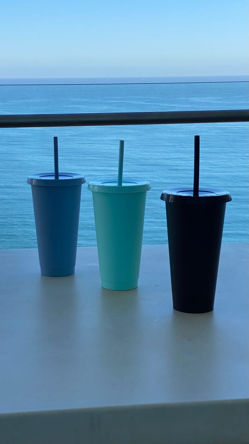 Customer photo review of Vaso Liberty 24oz con Tapa y Popote