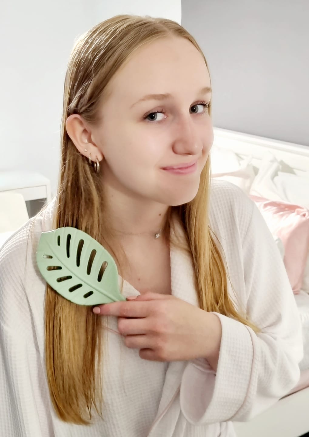 Customer photo review of Melvory Hairbrush