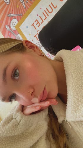 Customer photo review of Louise - petite pierre