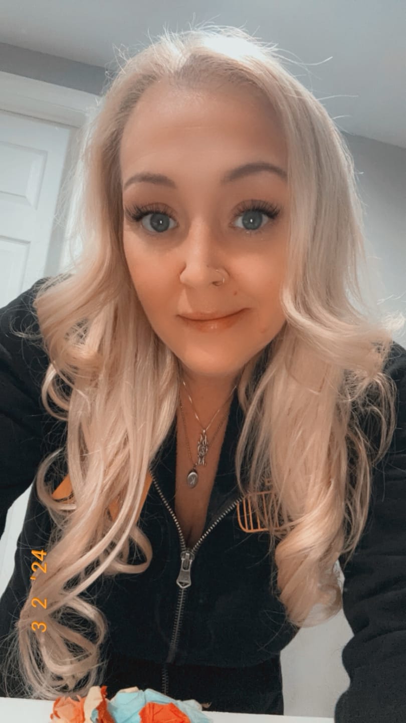 Customer photo review of Blonde #60 Straight DIY Hair Extensions Home Kit