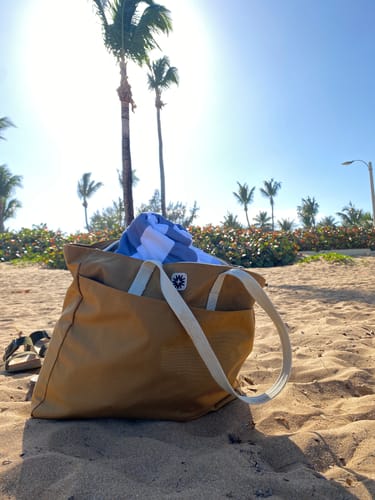 Customer photo review of Valley Tote Honey