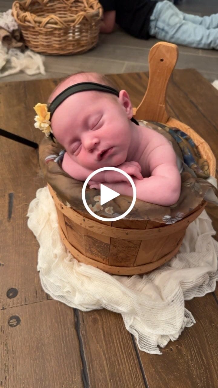 Customer video review of Mastering Newborn Photography - online education group membership