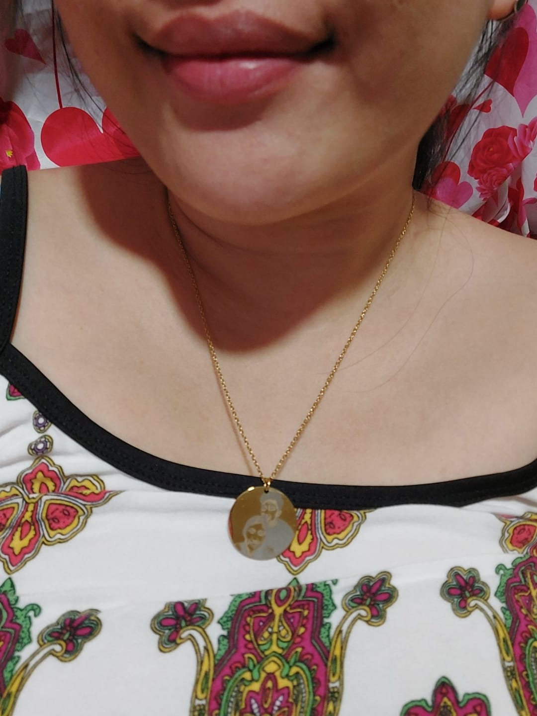 Customer photo review of Photo Engraved Portrait Necklace Gift [Buy 1 take 1 FREE]