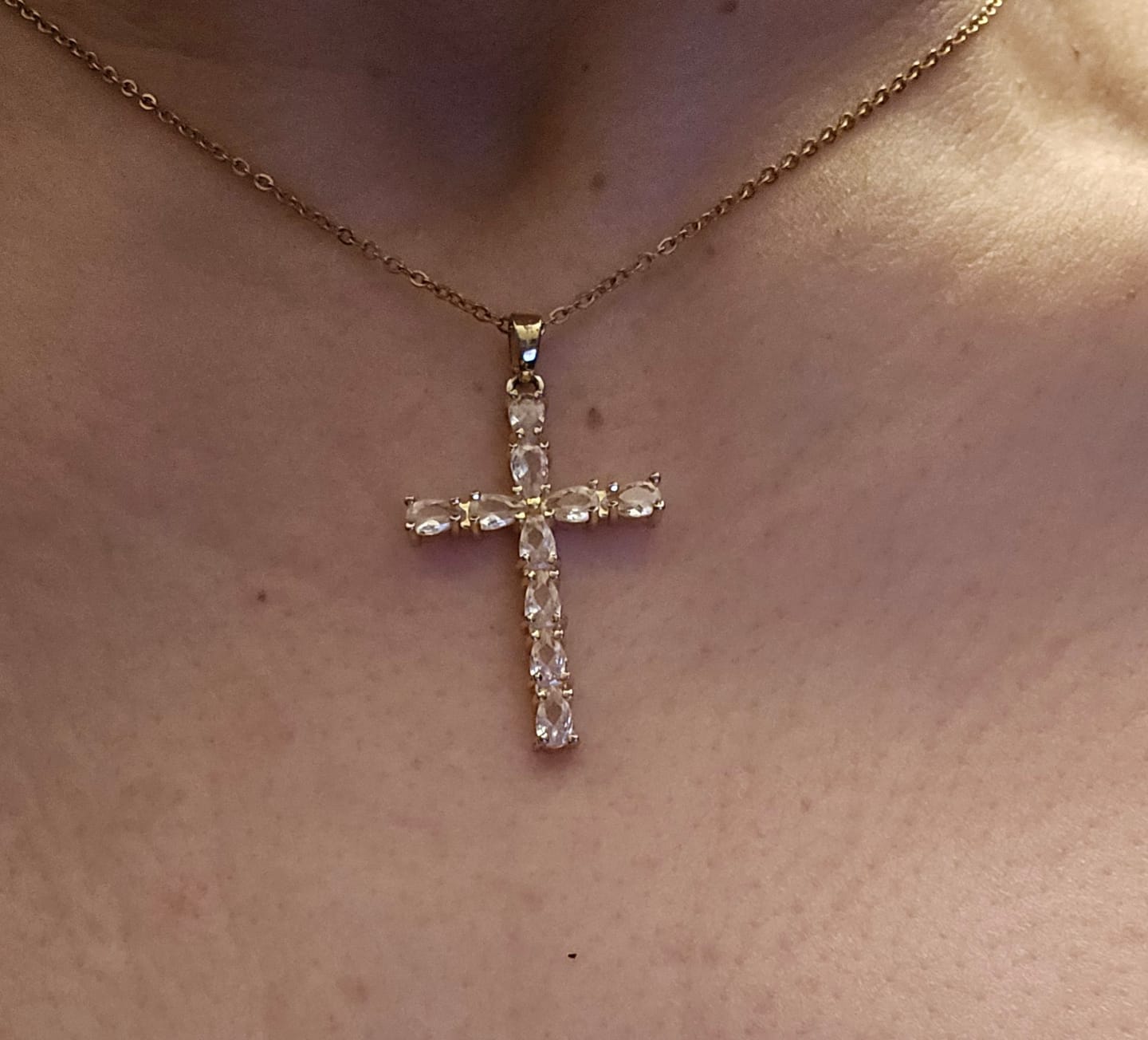 Customer photo review of Glam Cross Kette 14K Vergoldet