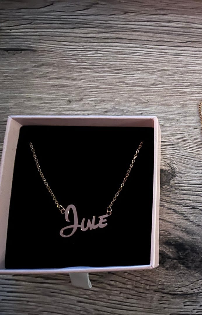 Customer photo review of Namenskette Sidney | 18K vergoldet